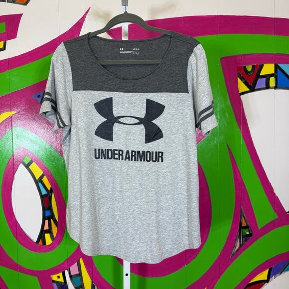 Under Armour Gray and Black Logo T-Shirt. Size Large. In excellent condition! - Picture 1 of 4
